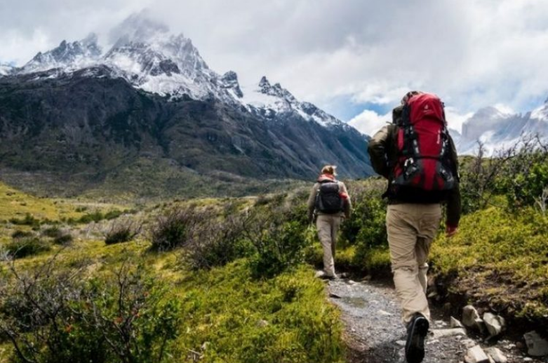 Equipo básico de trekking