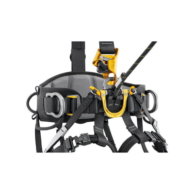 Petzl ASTRO versión europea con bloqueador ventral CROLL L integrado