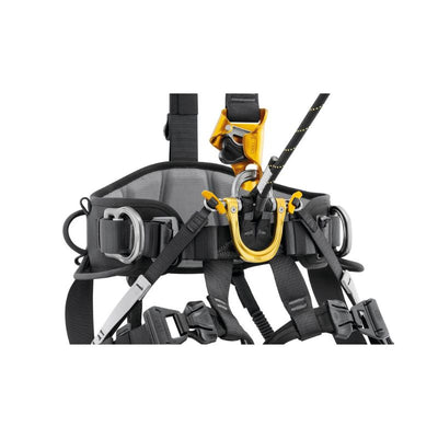 Petzl ASTRO versión internacional con bloqueador ventral CROLL L integrado