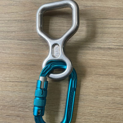 Petzl Huit descensor angular para maniobras con cuerda