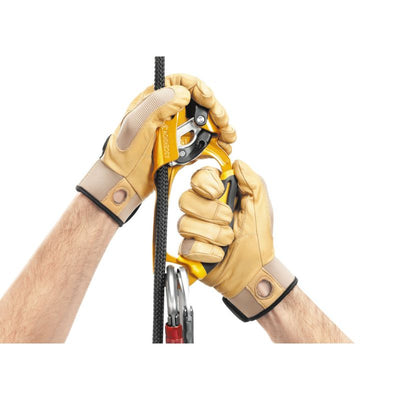 Petzl ASCENSION con leva dentada y ranura de evacuación